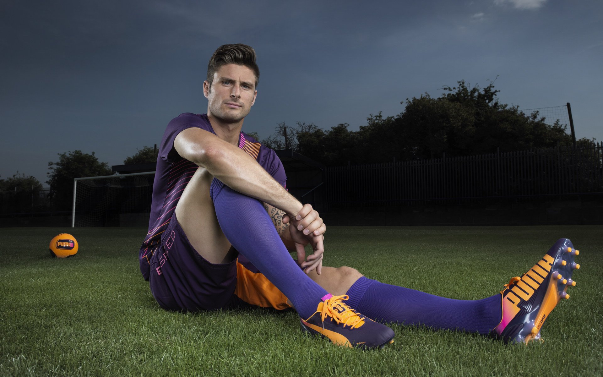 巴塞罗那2-2战平皇马，莱万和莫拉塔各入一球，巴塞罗那绝杀皇马