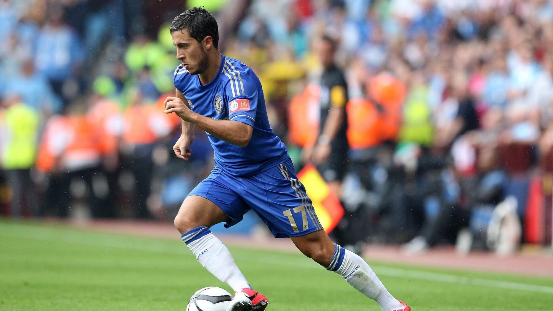 电动化浪潮：F1新能源赛车的未来，f1 电动